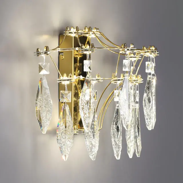 Накладной бра Odeon Light, золотая металлическая арматура, каскад прозрачных рельефных хрустальных плафонов, ракурс 5