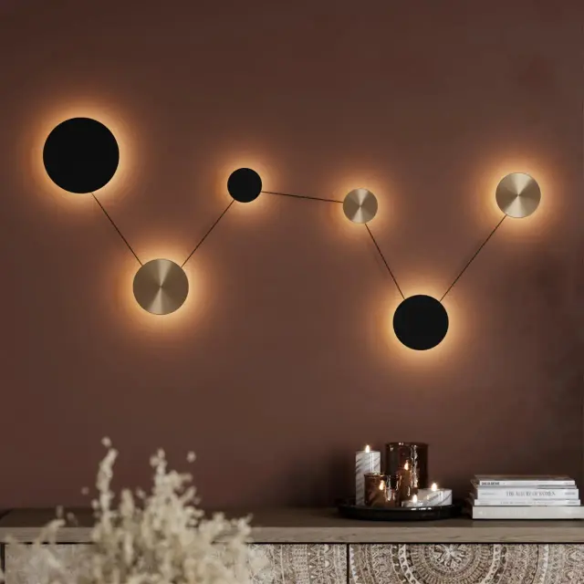 Накладное бра Odeon Light, асимметричная композиция из черного и бронзового матового металла, несколько подвесных, ракурс 5
