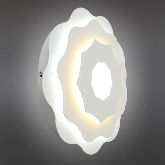 Бра Omnilux OML-07901-26 VAREDO — белый, ракурс 2