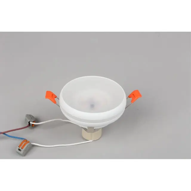 Точечный светильник Omnilux OML-102809-01 GENOVA — белый, ракурс 3