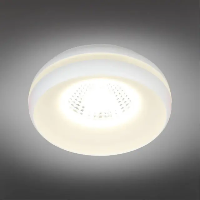 Точечный светильник Omnilux OML-102809-06 GENOVA — белый, ракурс 2