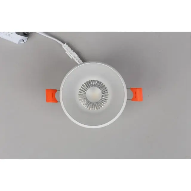 Точечный светильник Omnilux OML-102809-06 GENOVA — белый, ракурс 5