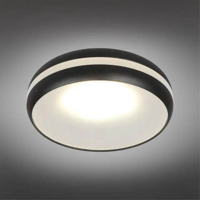 Точечный светильник Omnilux OML-102819-01 GENOVA — черный, ракурс 2