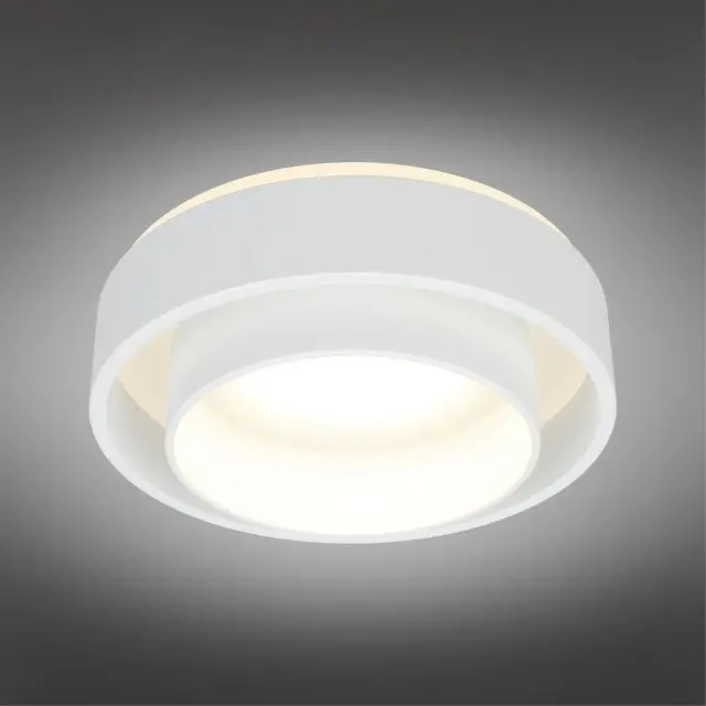 Точечный светильник Omnilux OML-103209-15 VALLETTA — белый, ракурс 2