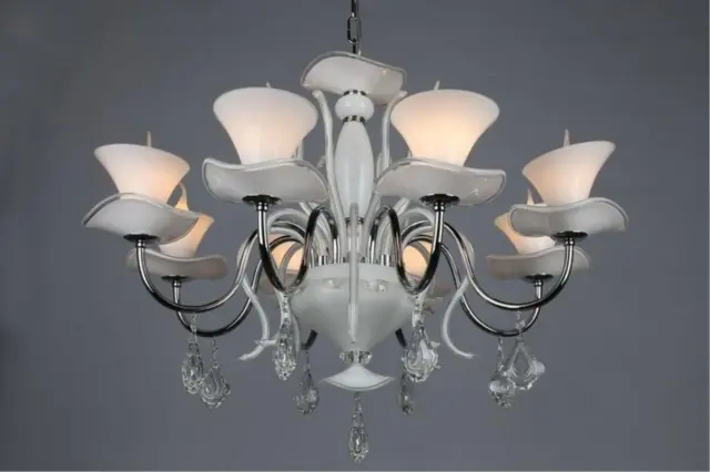 Люстра Omnilux OML-77403-08 ERKA — белый, ракурс 2
