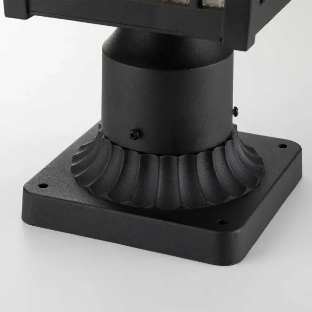 Уличный светильник Quoizel QZ-CEDAR-POINT3-M-BK — черный, ракурс 3