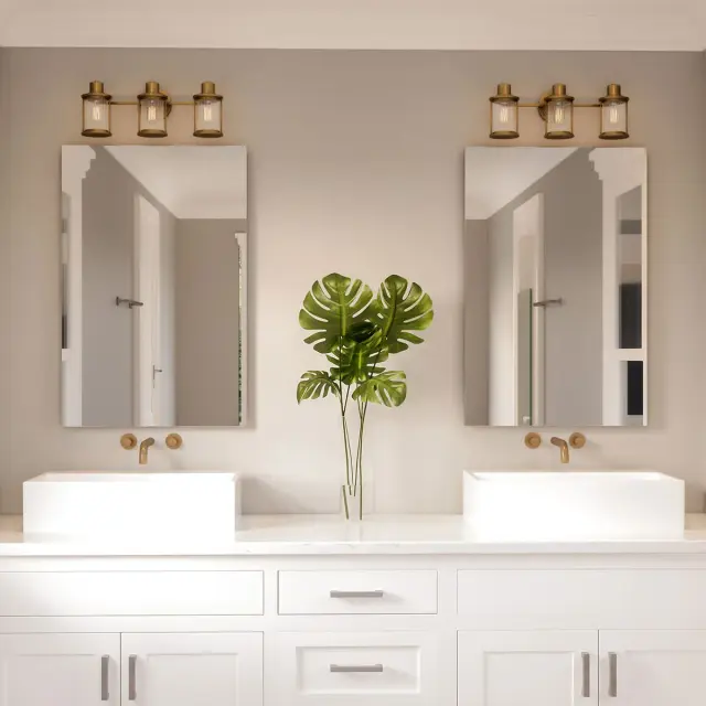 Светильник для ванной комнаты Quoizel QZ-RIGGS3-BATH-WS — латунь, ракурс 5