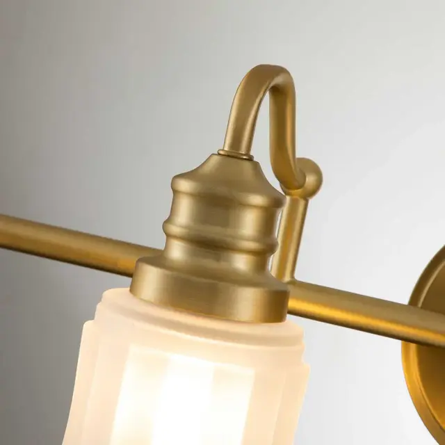 Светильник для ванной комнаты Elstead Lighting QZ-SWELL4-BB-BATH — латунь, ракурс 4